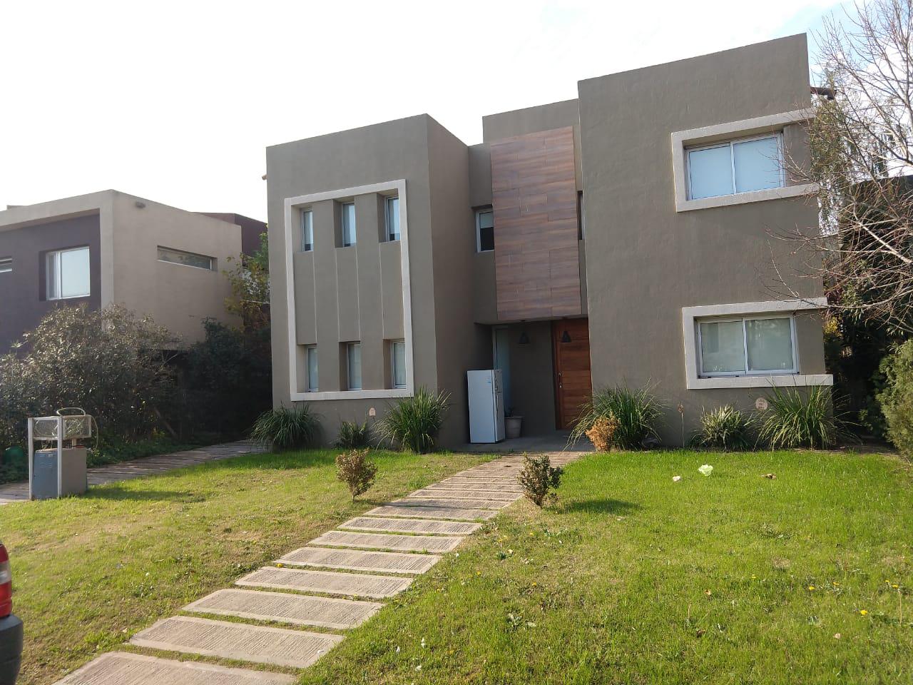 #5445309 | Venta | Casa | Adrogue (Diaz Mayer)