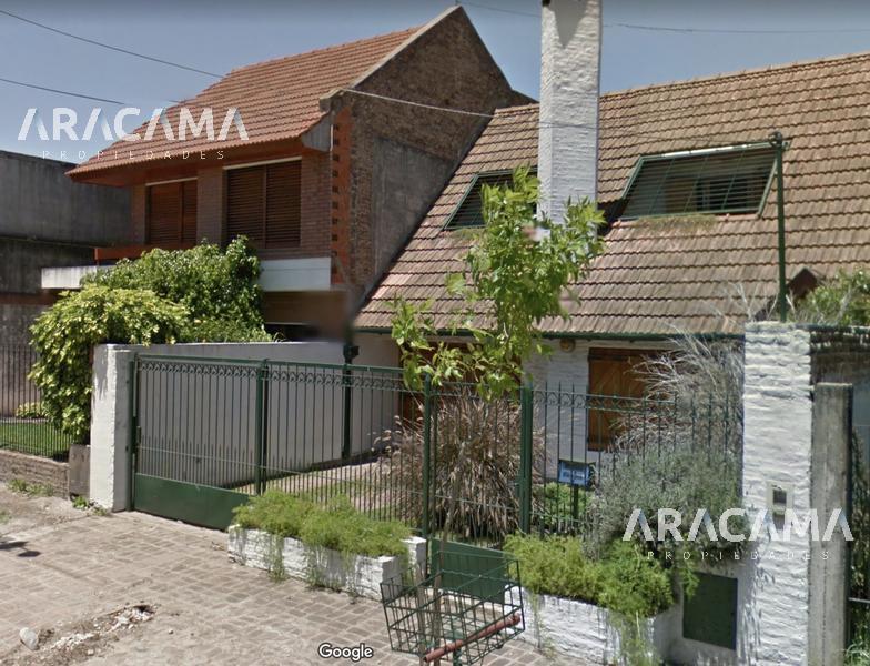 #4930554 | Venta | Casa | Monte Grande (Aracama Propiedades)