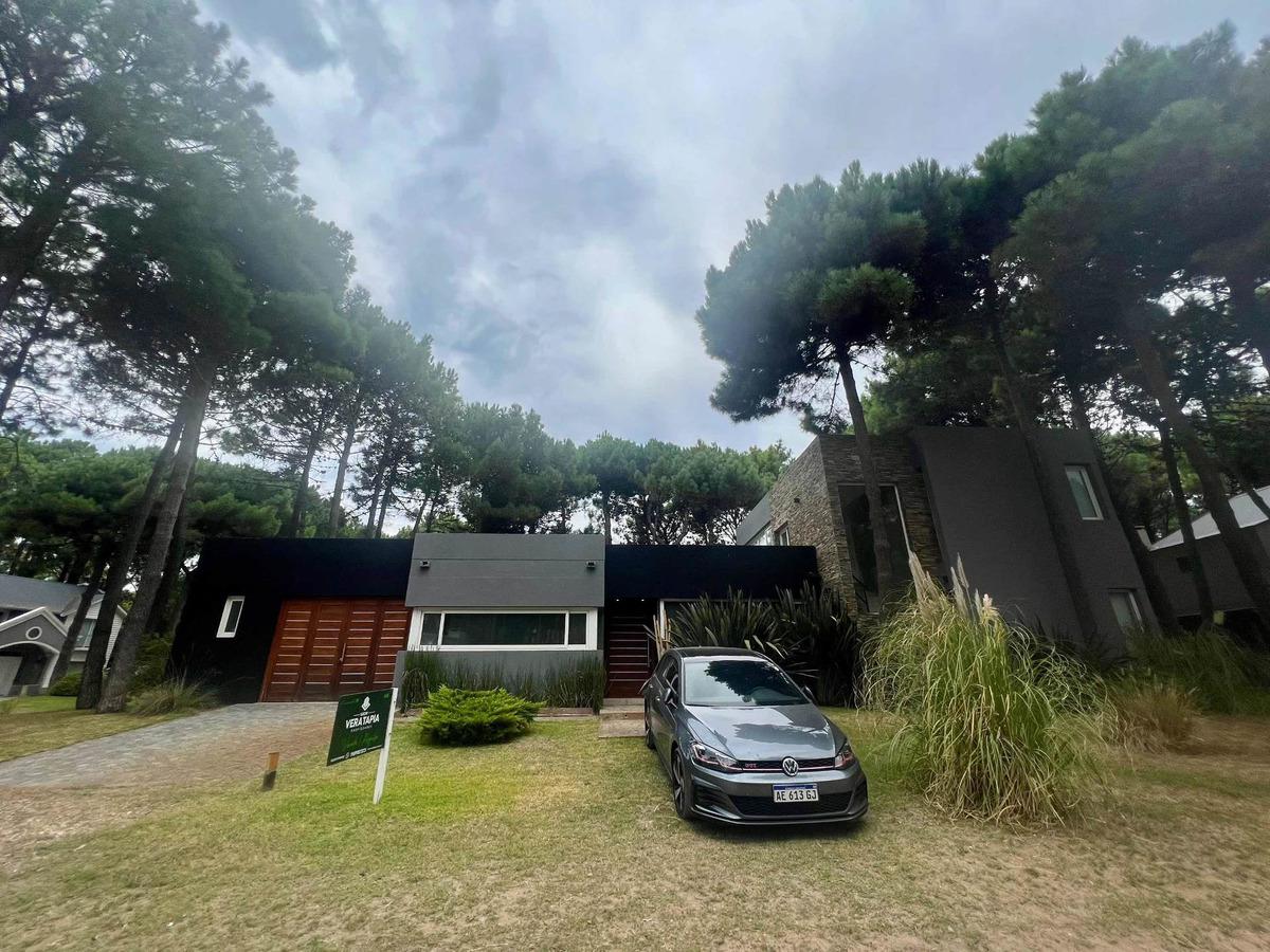 #3644947 | Sale | House | Pinamar (Estudio Yacoub)