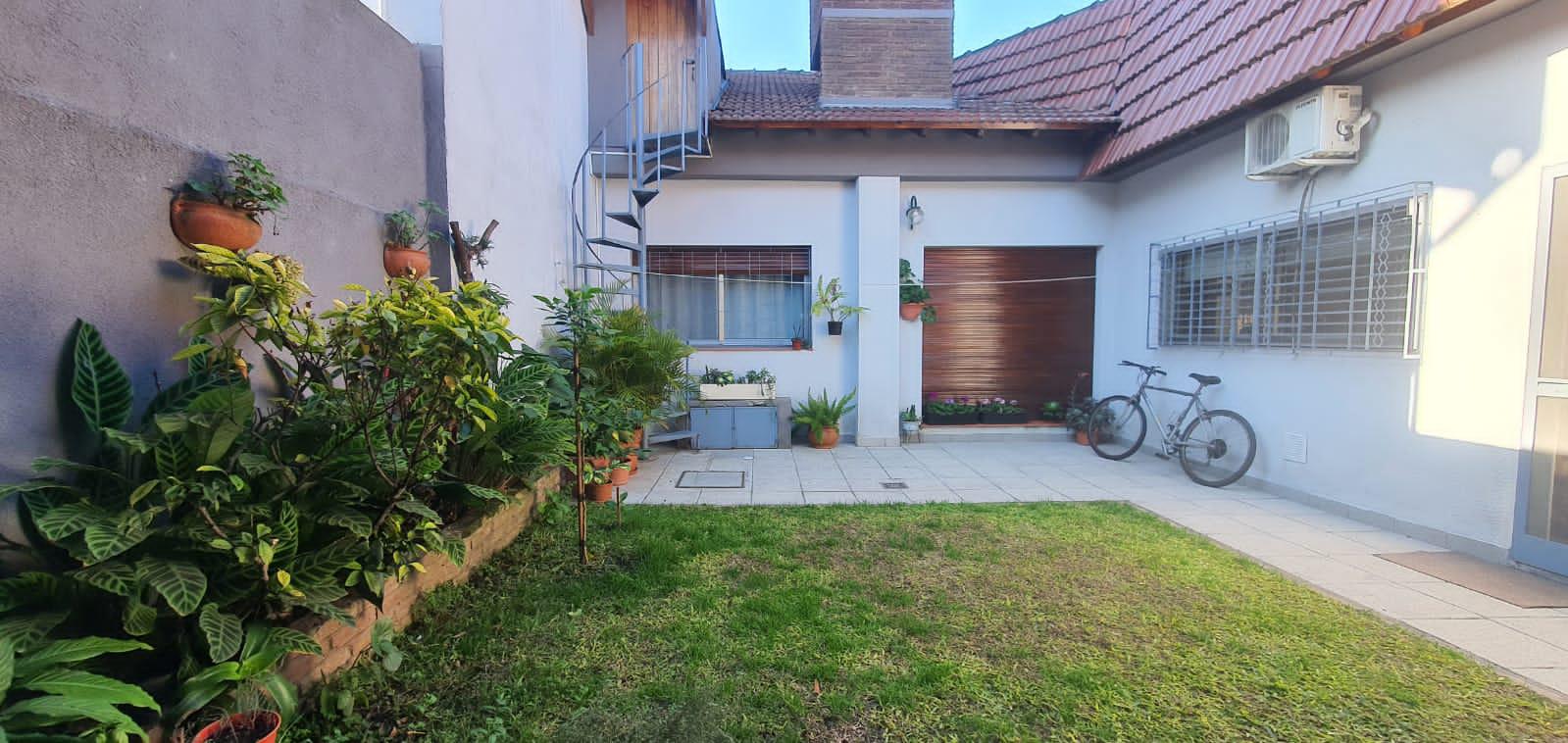 #4332833 | Venta | Casa | Carapachay (Basilio Inmobiliaria)