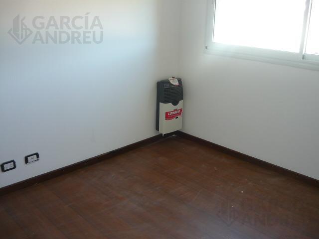 #2812906 | Venta | Casa | Banfield (MDA Estudio Inmobiliario)