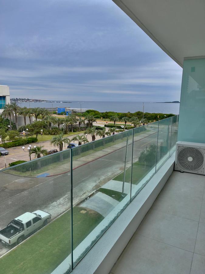 #1943424 | Venta | Departamento | Playa Mansa (Punto inmobiliario)