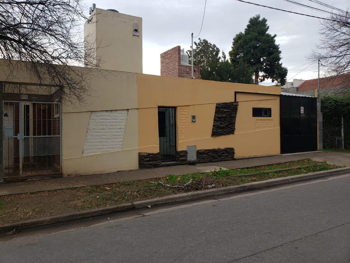 #2060188 | Venta | Casa | Neuquen (Mellado Duran Soluciones Inmobiliarias)