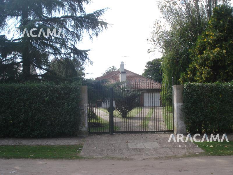 #4930388 | Sale | House | Monte Grande (Aracama Propiedades)