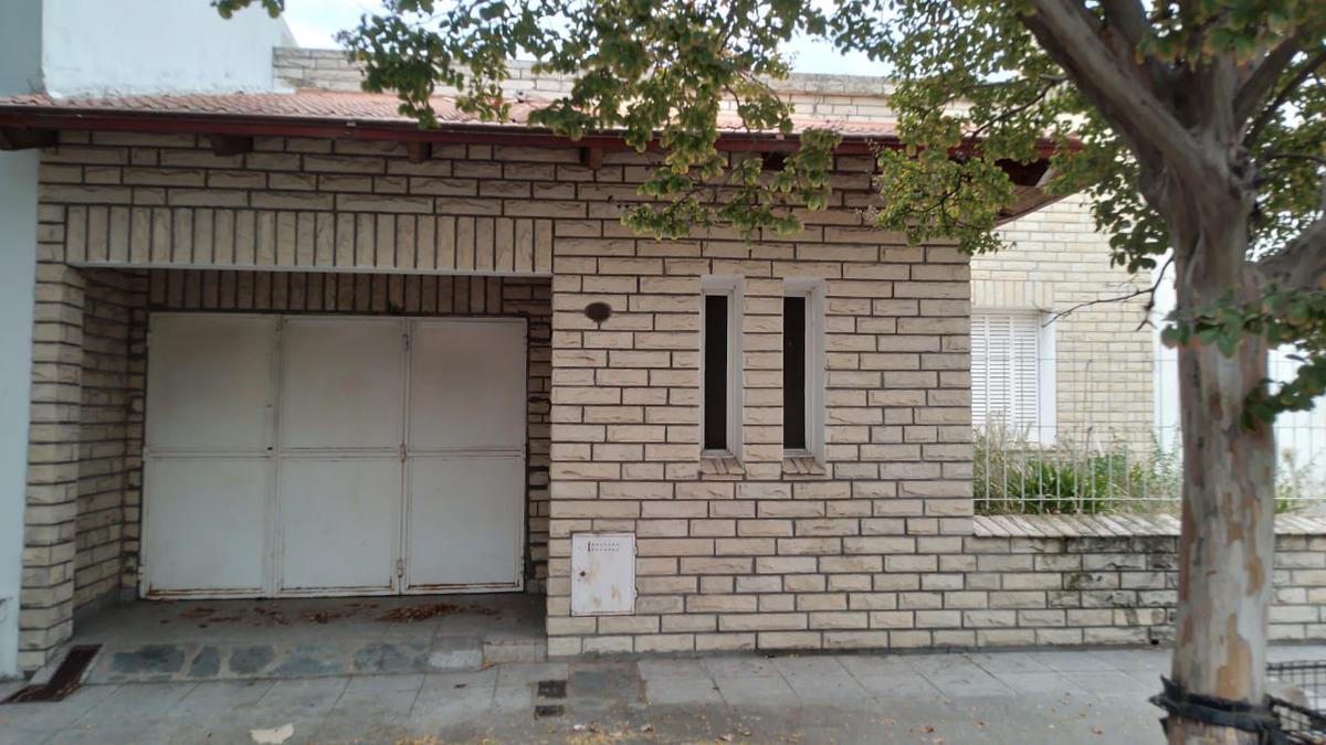 #5012111 | Sale | House | Pehuajo (Estudio Yacoub)
