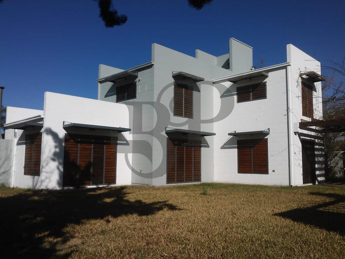 #4675853 | Venta | Casa | La Rioja Capital (Barbara Piaggio INVERSIONES BOUTIQUE)