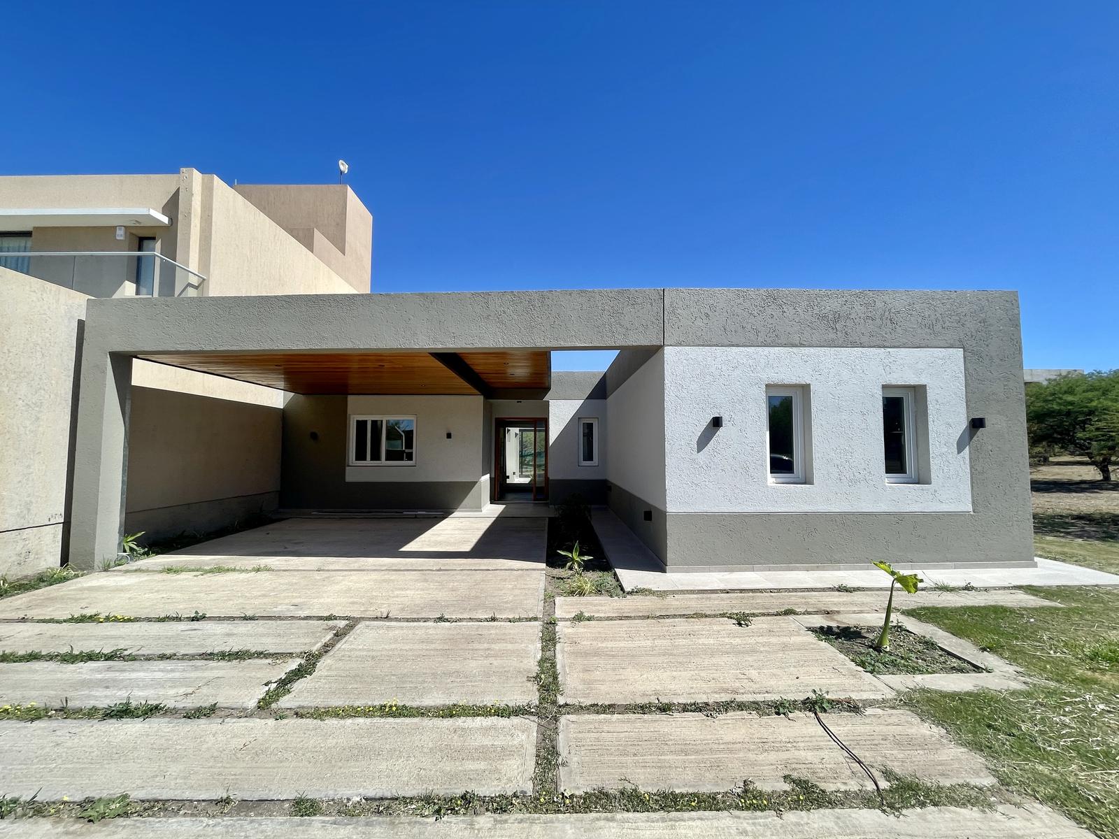 #4604552 | Venta | Casa | Barrio Privado Las Condes (O.C. PROPIEDADES)