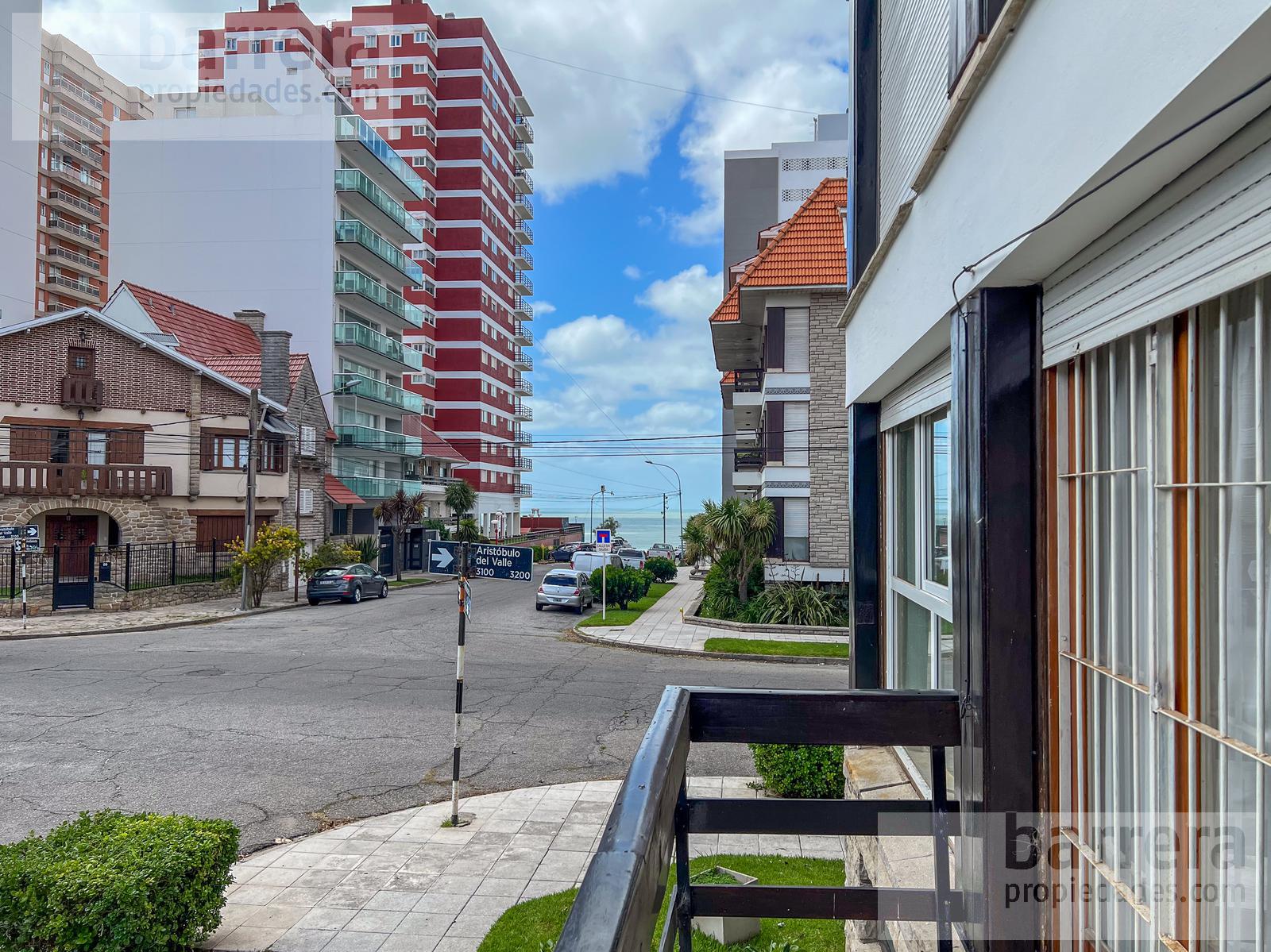 #5036272 | Venta | Departamento | Playa Grande (Barrera Propiedades)