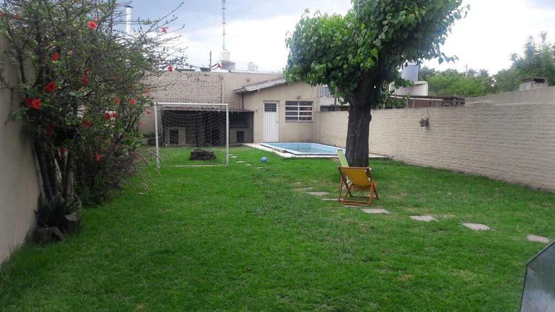 #519777 | Venta | Casa | Turdera (JC DONSANTO PROPIEDADES)