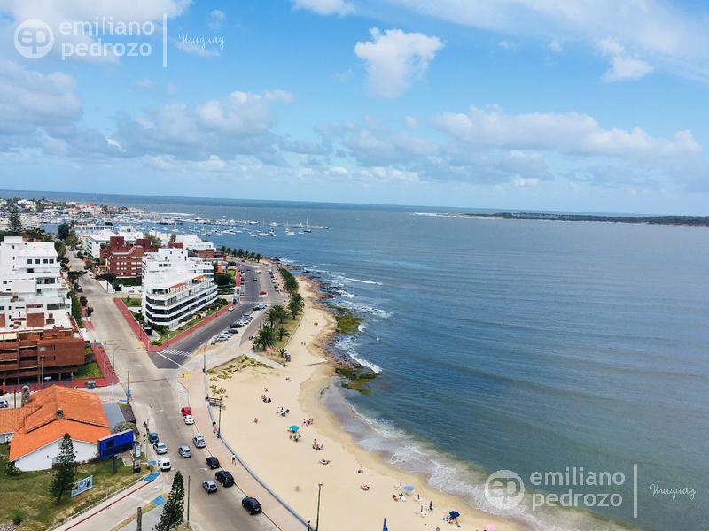 #3238523 | Venta | Departamento | Playa Mansa (Emiliano Pedrozo)