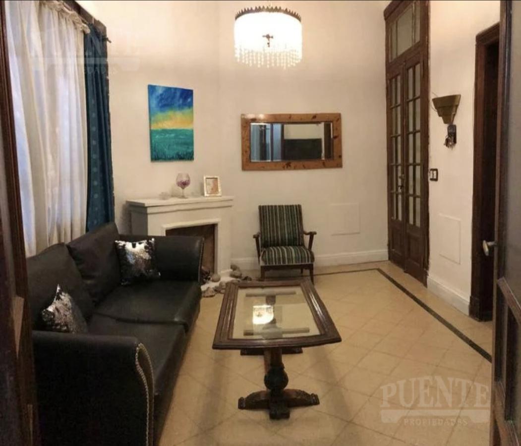 #3752639 | Venta | Casa | Remedios De Escalada (Puente Propiedades)