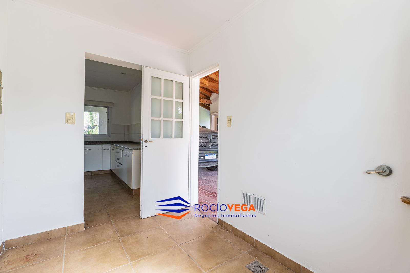 #4989209 | Alquiler | Casa | Francisco Alvarez (Vega Negocios Inmobiliarios)