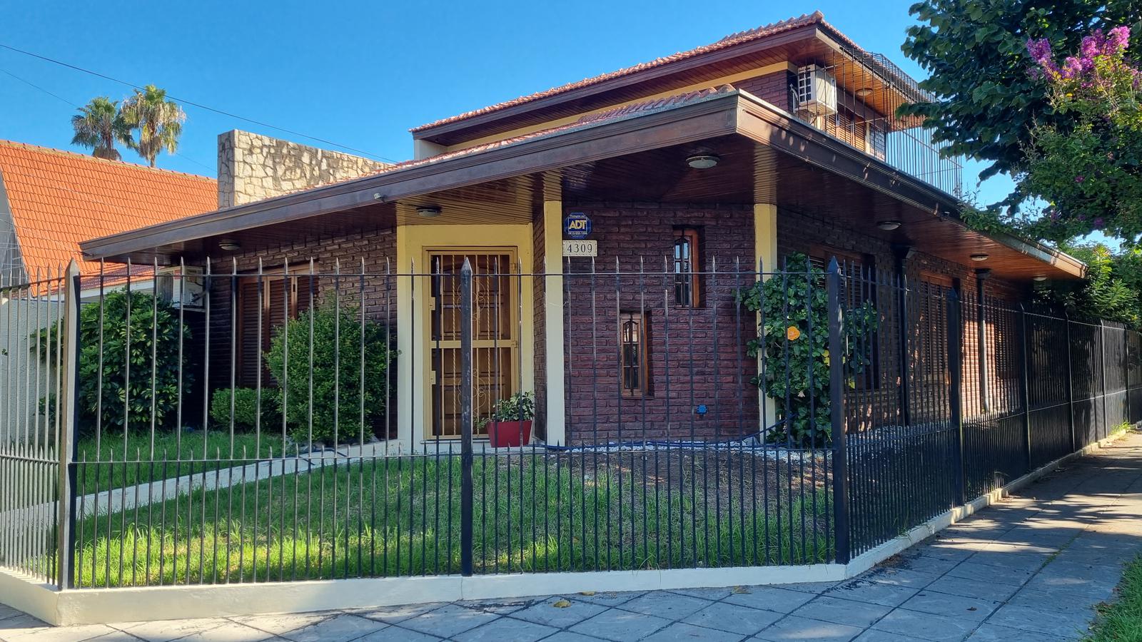 #4968857 | Venta | Casa | Quilmes Oeste (DE RUYCK)