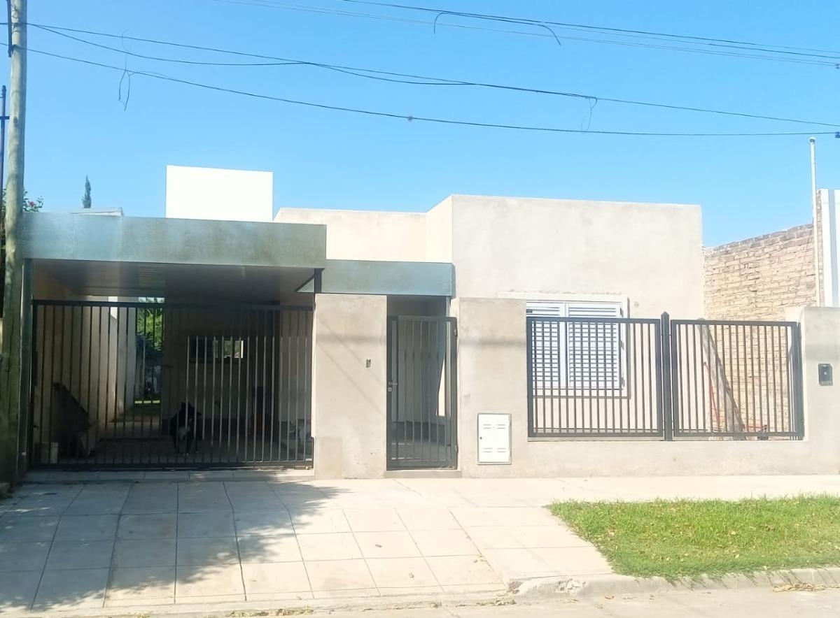 #4581272 | Venta | Casa | Lincoln (Estudio Yacoub)