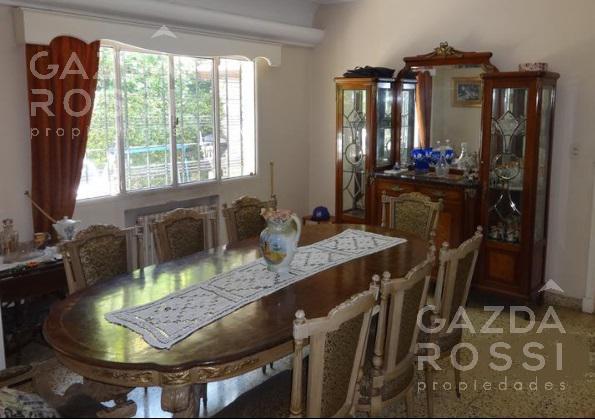 #847137 | Venta | Casa | Adrogue (Gazda Rossi Propiedades)