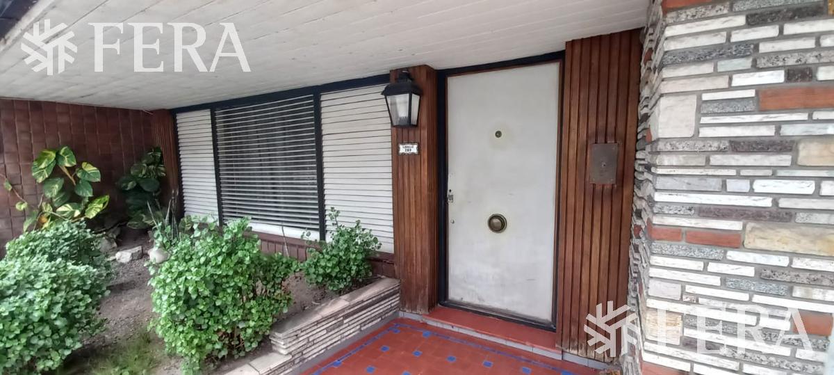 #2496655 | Venta | Casa | Bernal (Fera y Asociados)