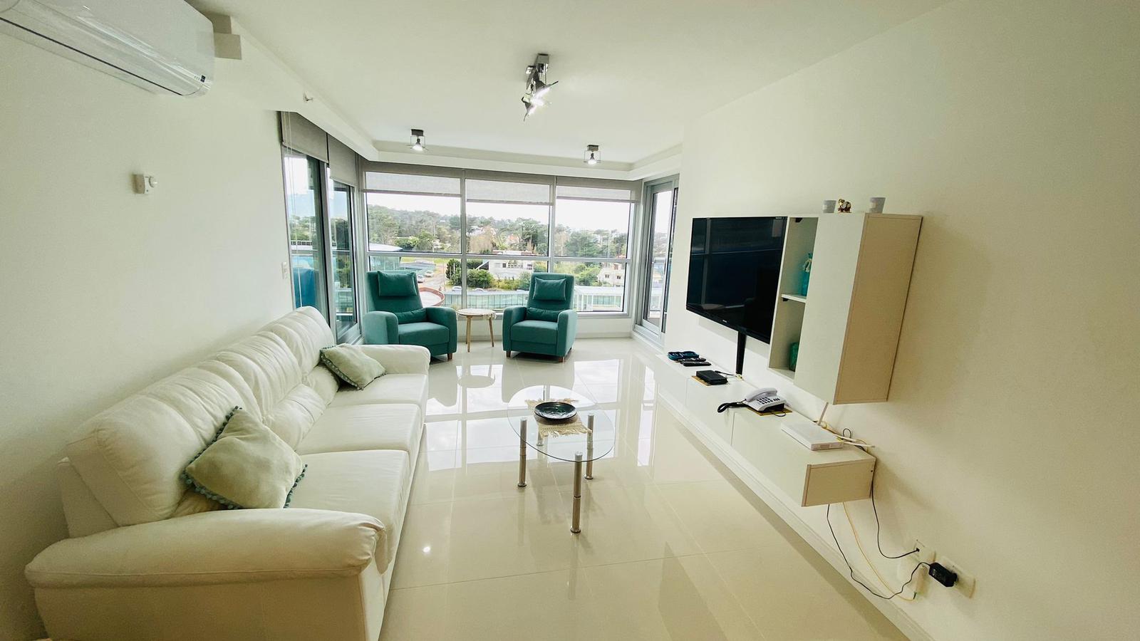 #4554250 | Temporary Rental | Apartment | Playa Brava (Punto inmobiliario)