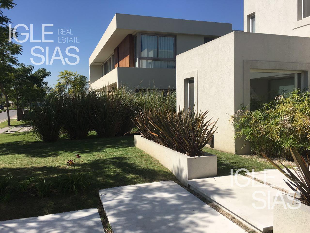 #5436235 | Alquiler | Casa | El Golf (Gabriela Iglesias Negocios Inmobiliarias)