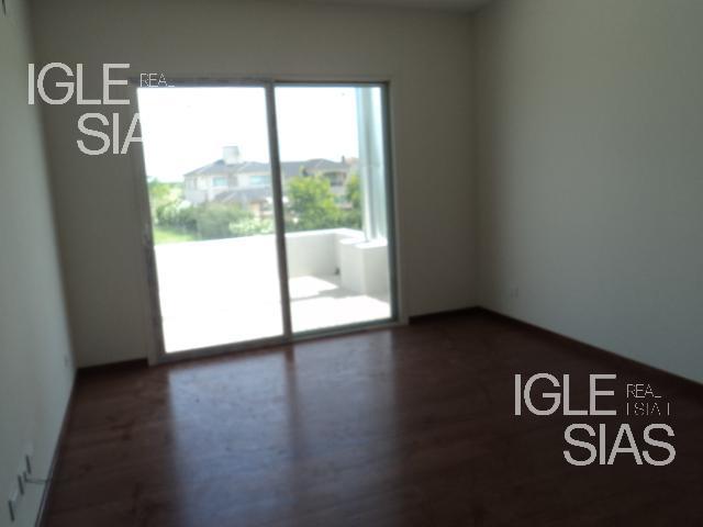 #5436235 | Alquiler | Casa | El Golf (Gabriela Iglesias Negocios Inmobiliarias)