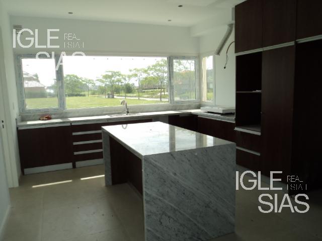 #5436235 | Alquiler | Casa | El Golf (Gabriela Iglesias Negocios Inmobiliarias)