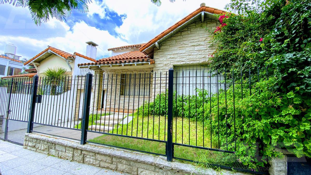 #2941080 | Venta | Casa | Castelar Norte (Estudio GALAS Negocios Inmobiliarios)