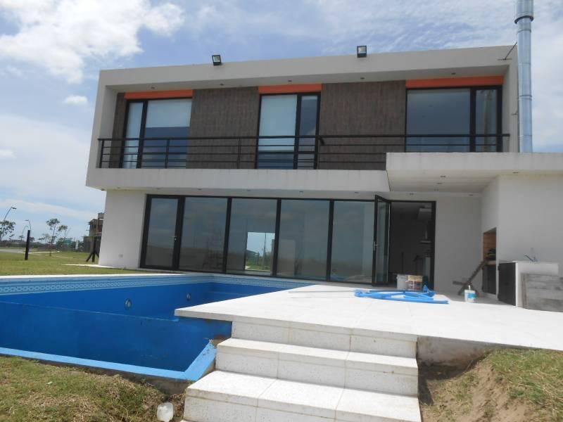 #1127279 | Venta | Casa | Puertos del Lago (MAROTO PROPIEDADES)