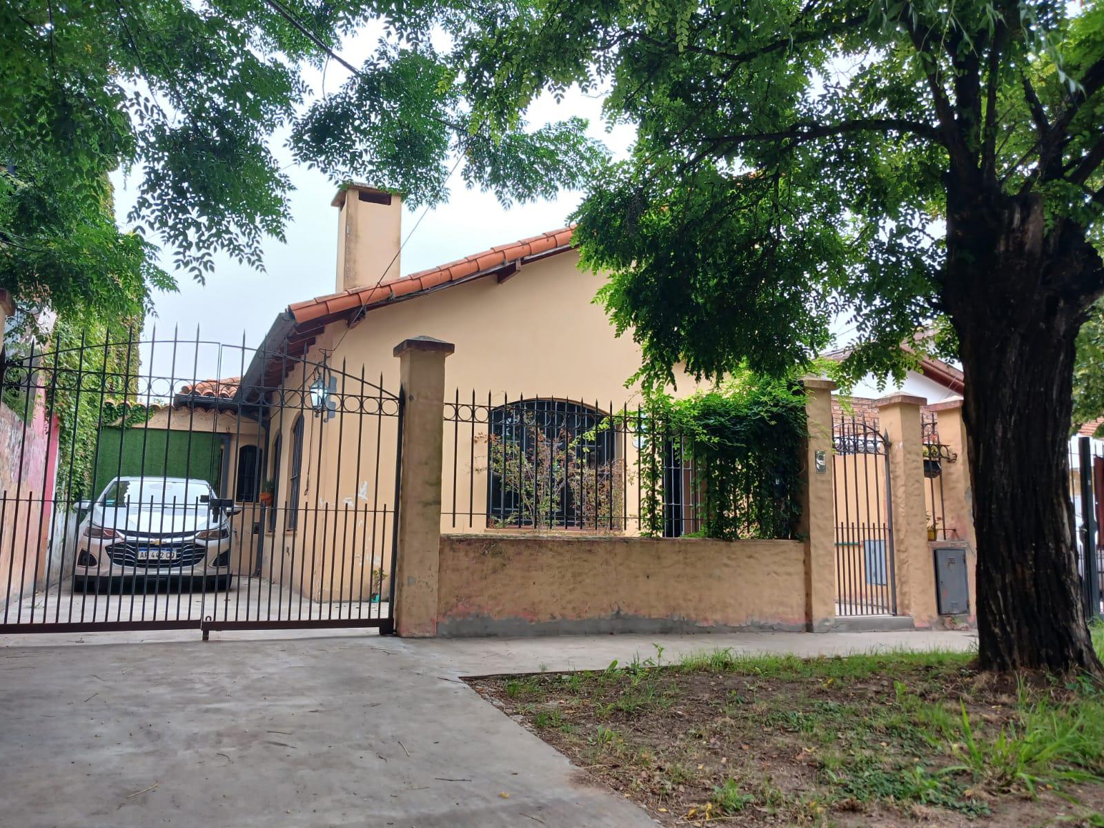 #4958666 | Sale | House | Adrogue (Cecilia Savino Propiedades)