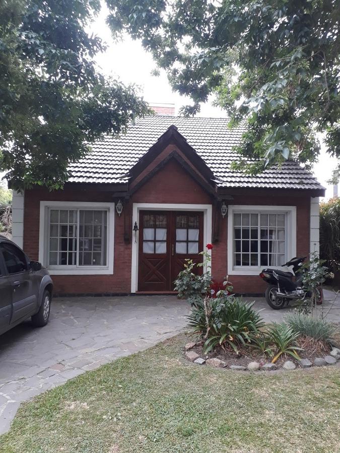 #3495279 | Venta | Casa | Banco Provincia De Bs. As. (Estudio Yacoub)