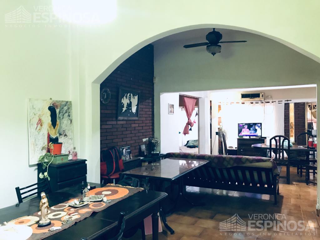 #4903638 | Venta | Casa | Moron (Veronica Espinosa)