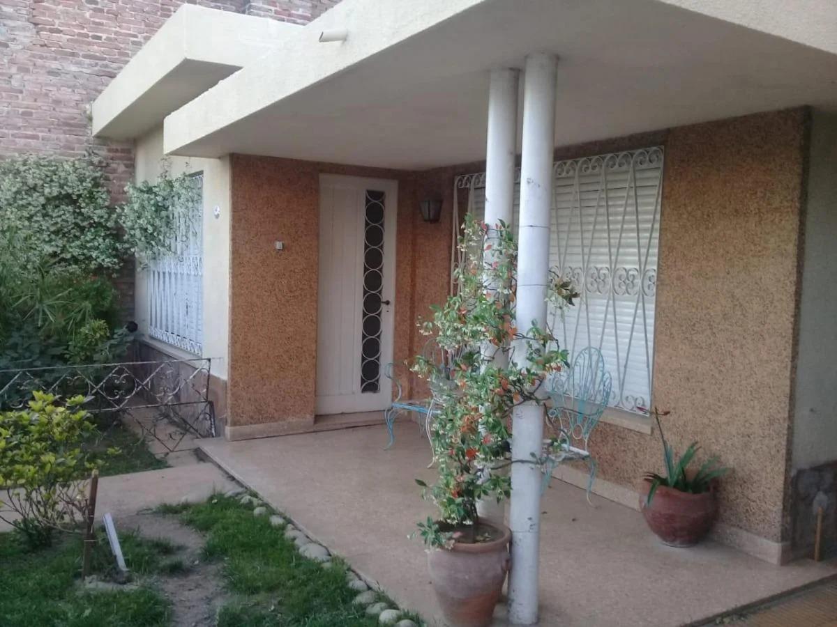 #4962972 | Venta | Casa | La Falda (Estudio Yacoub)