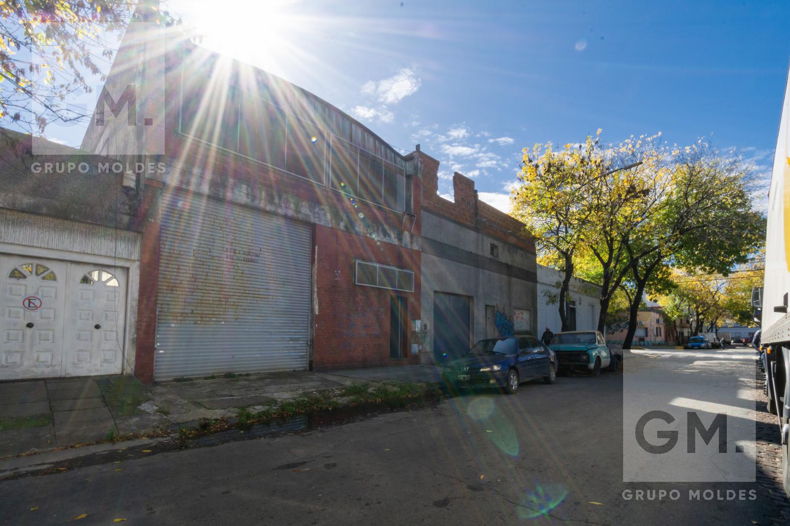 #5105570 | Sale | Warehouse | Barracas (Grupo Moldes)