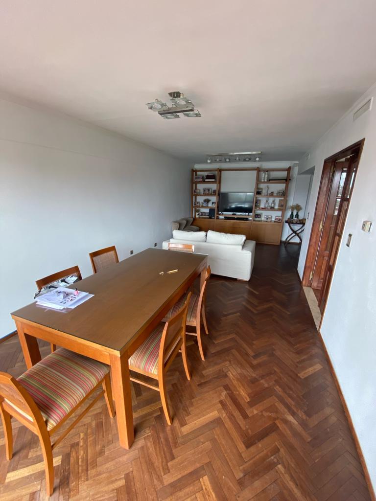#5057104 | Sale | Apartment | Rosario (Adrian Giaganti Inmobiliaria)