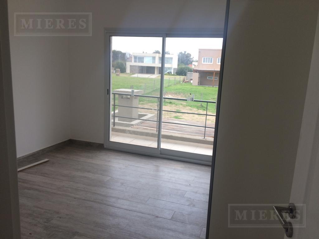 #702541 | Venta | Departamento | Playa Mansa (Emiliano Pedrozo)