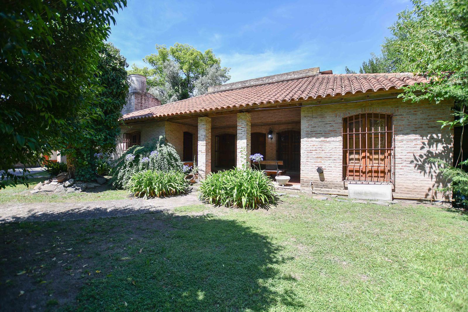 #4858832 | Venta | Casa | Centro Agricola El Pato (Esteban Pagano Propiedades)