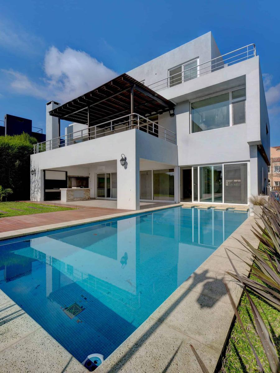 #5253733 | Sale | House | El Yacht (RG Montes)