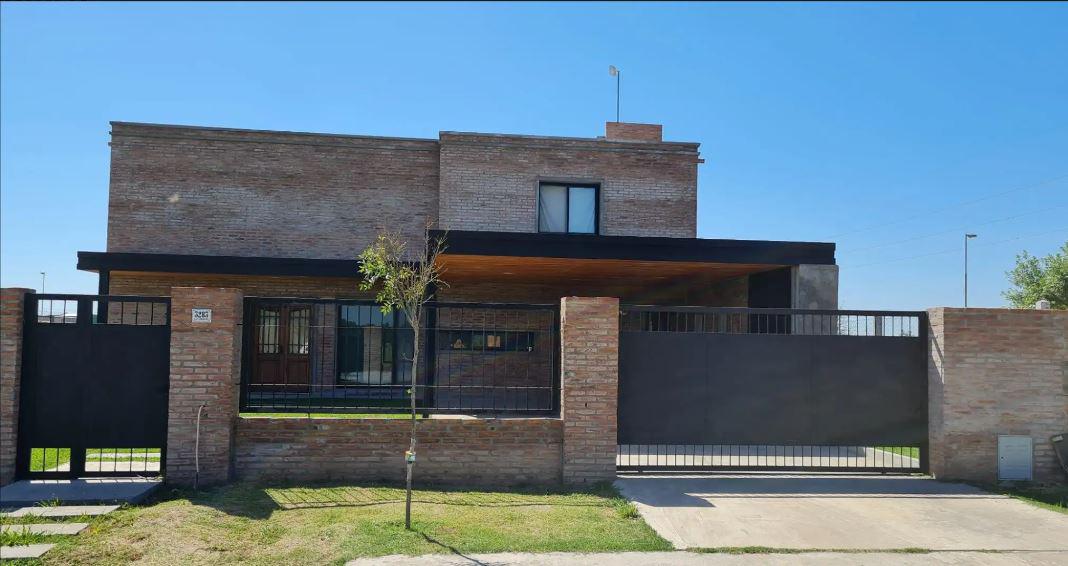 #5121752 | Venta | Casa | Villa Don Bosco (CAM Rosario - PGA Propiedades)