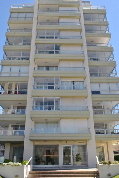 #1634105 | Venta | Departamento | Playa Brava (CIARROCHI INMOBILIARIA)