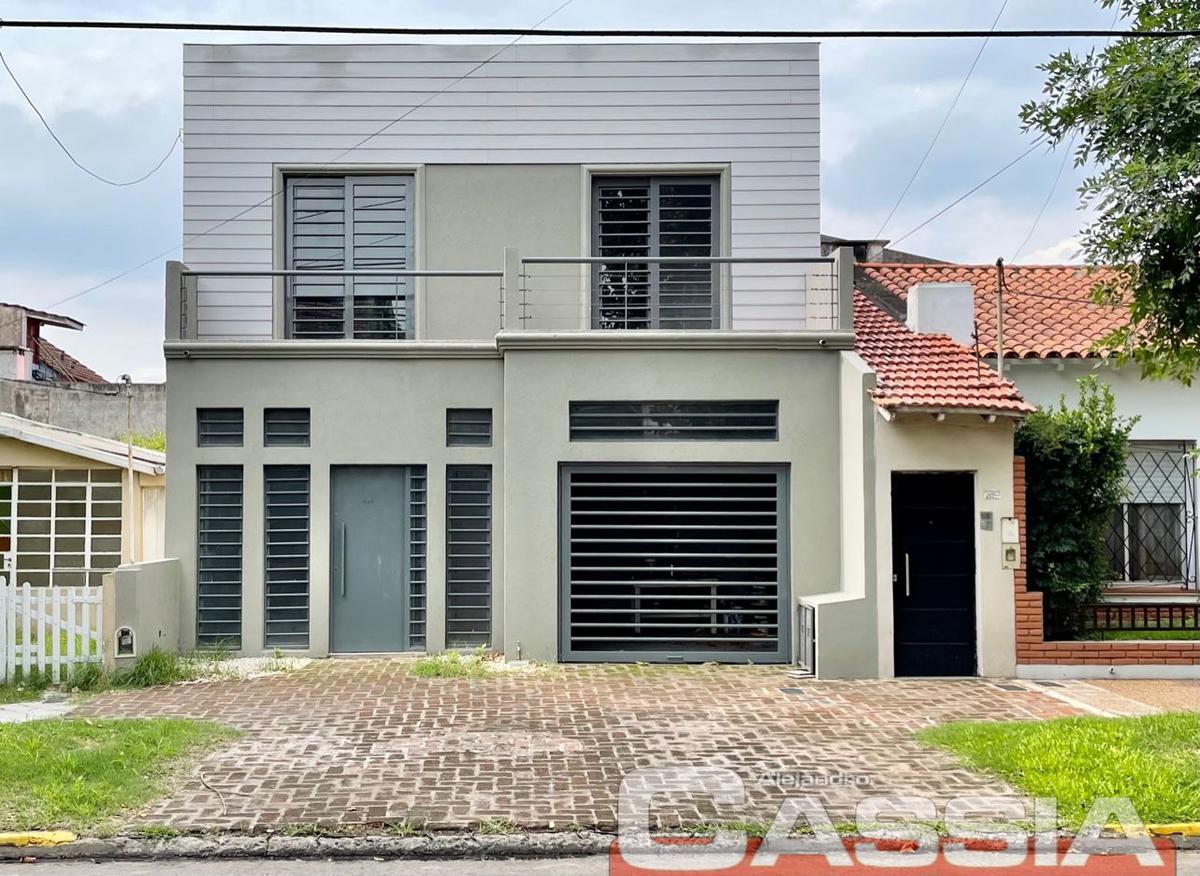 #5453569 | Alquiler | Casa | Banfield (CASSIA ALFANO GESTION INMOBILIARIA E INVERSION)