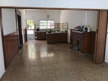 #4205923 | Venta | Casa | Haedo (Estudio Yacoub)