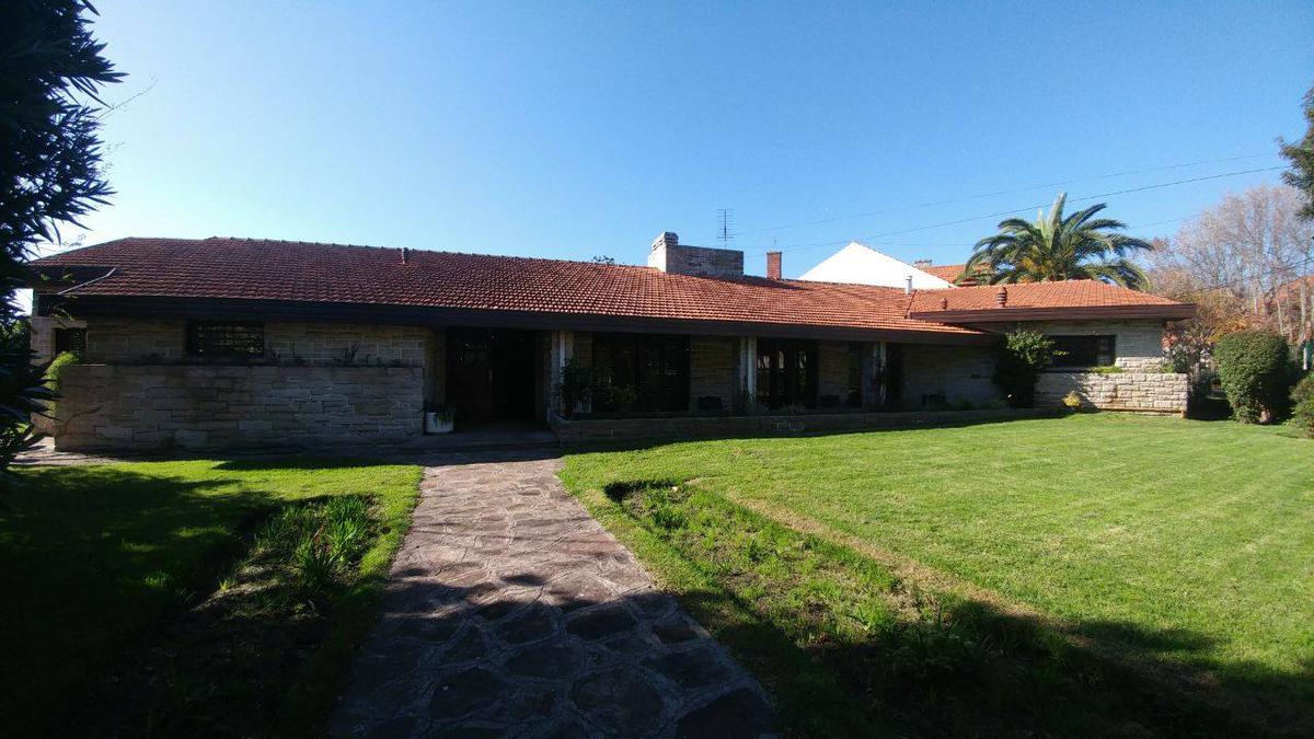 #3951387 | Venta | Casa | Los Troncos (Alem Propiedades)