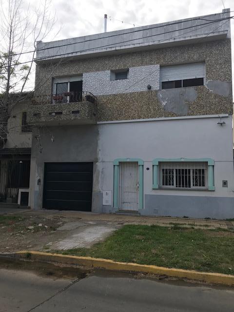 #3253610 | Sale | House | Banfield (BONATTI  Propiedades)