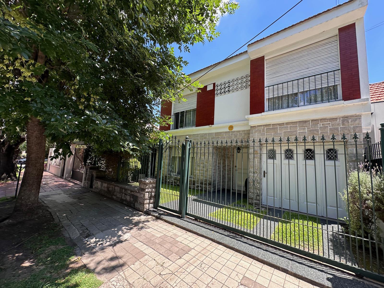 #4851749 | Venta | Casa | Temperley (M Comito)