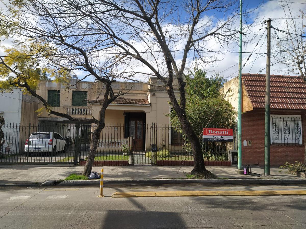 #2912119 | Venta | Casa | Temperley (BONATTI  Propiedades)