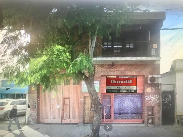 #2493810 | Venta | Edificio | Temperley (BONATTI  Propiedades)