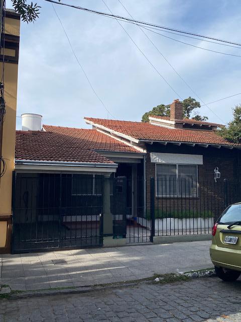 #5040161 | Venta | Casa | Lomas De Zamora (BONATTI  Propiedades)