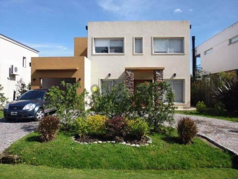 #1146016 | Sale | House | Berazategui (Goldoni Propiedades )