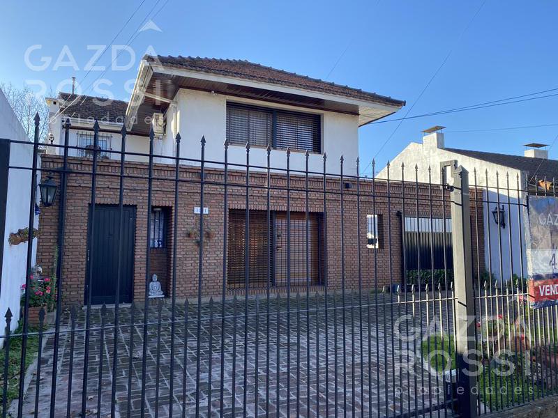 #1313402 | Venta | Casa | Adrogue (Gazda Rossi Propiedades)