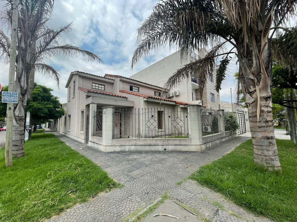 #4576795 | Venta | Casa | Villa Luzuriaga (JPSTELLA Inversiones Inmobiliarias)