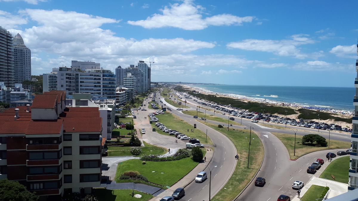 #820623 | Venta | Departamento | Playa Brava (Zanotti Propiedades)