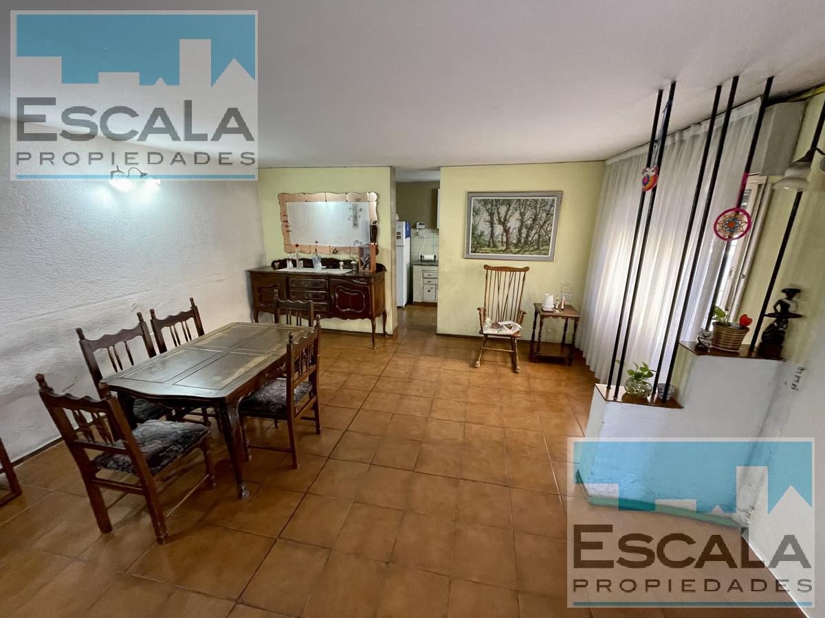 #2562067 | Venta | Casa | Republica De La Sexta (Escala Propiedades)